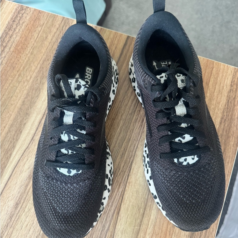 Reebok Black Sneakers with Animal Print Sole - Picture 2 of 4